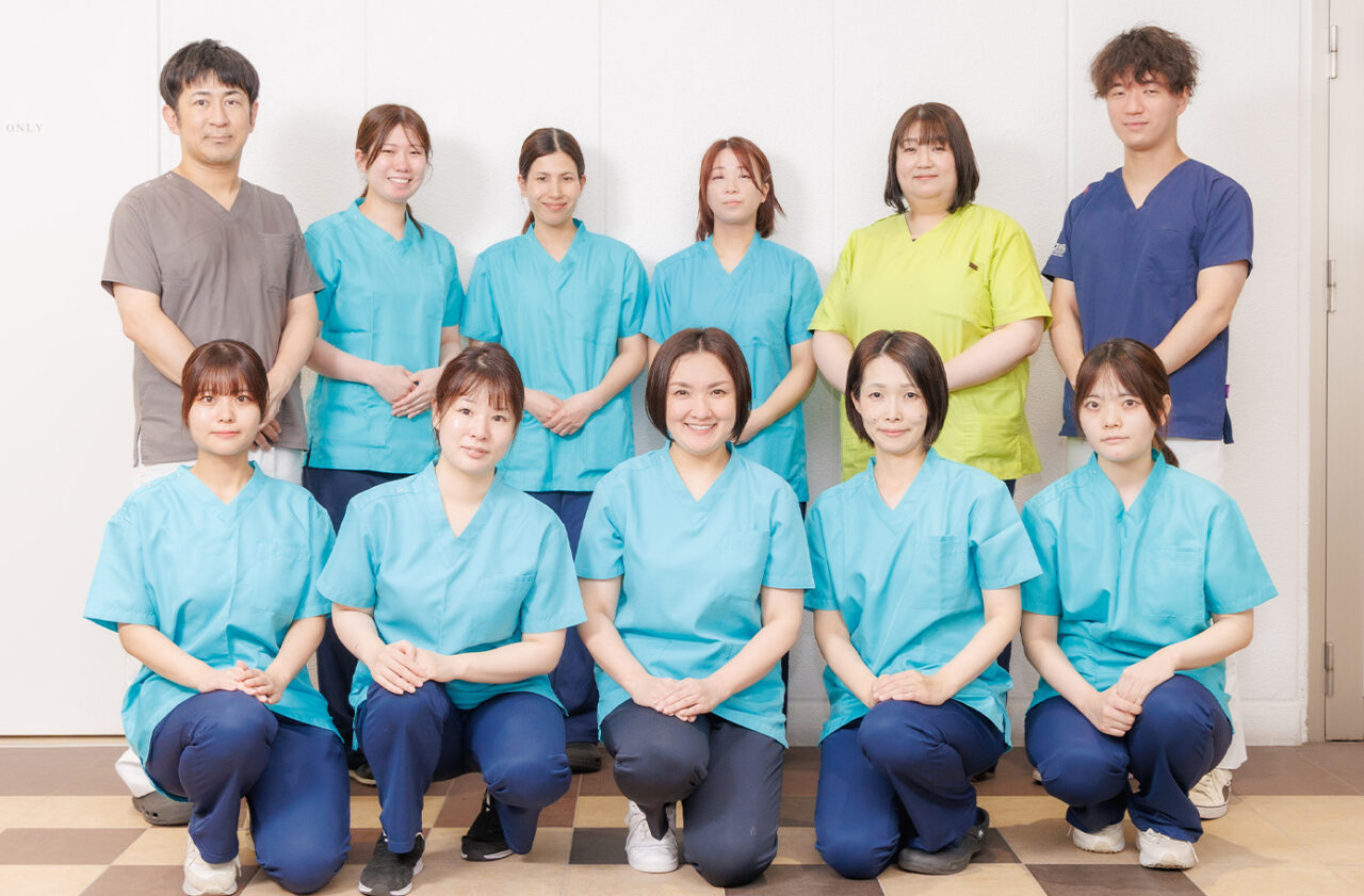 はらまち歯科クリニックのスタッフ集合写真